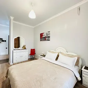 https://grand-champion-020000.hotels-in-astana.com